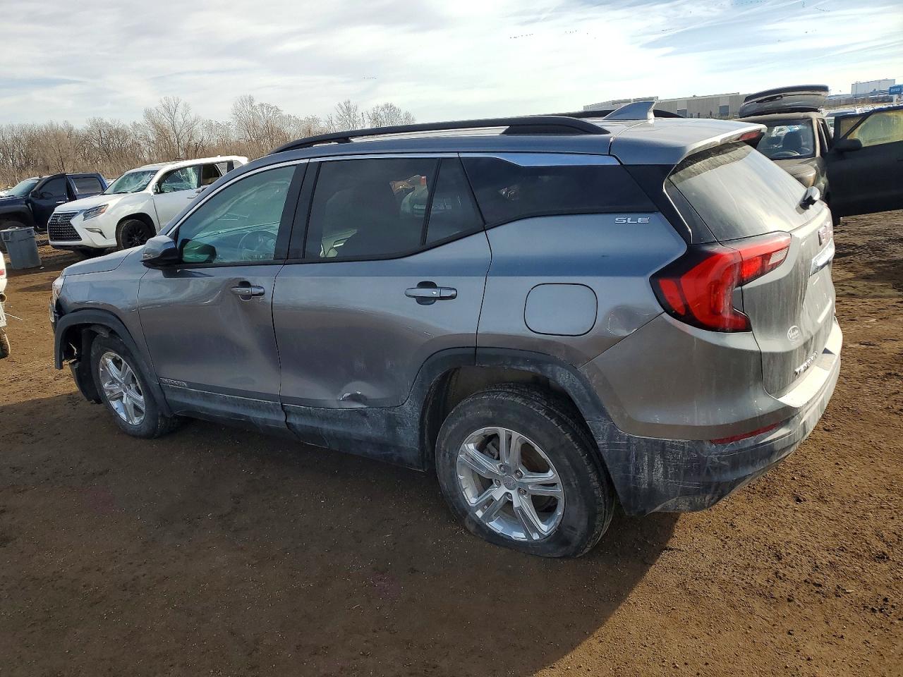 2019 GMC TERRAIN SLE photo 3