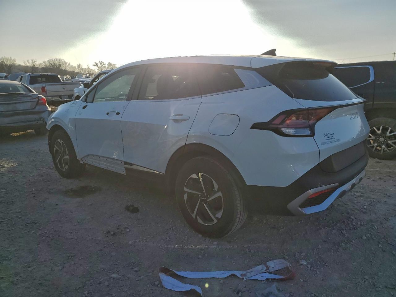 2025 KIA SPORTAGE LX photo 2