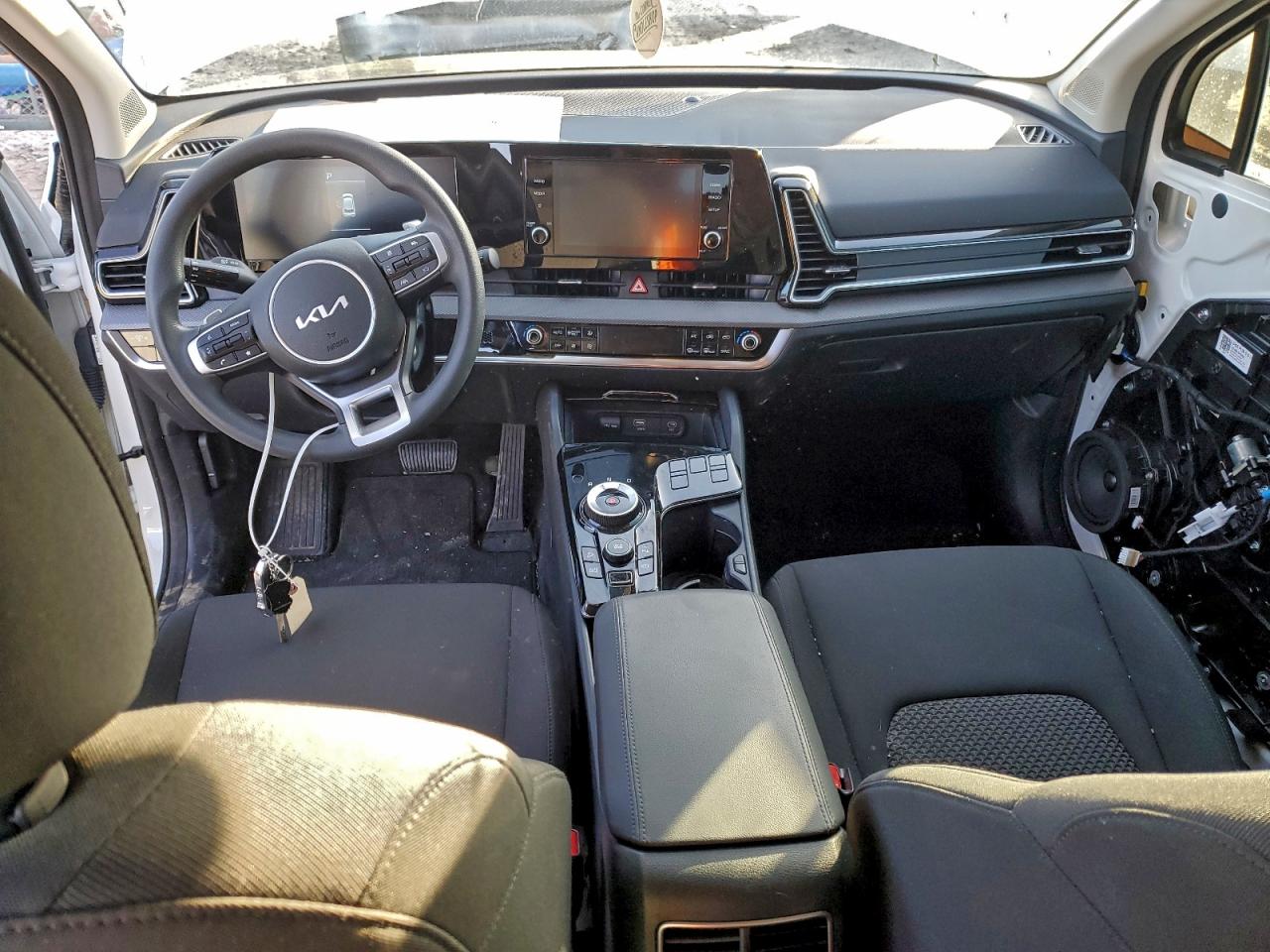 2025 KIA SPORTAGE LX photo 8