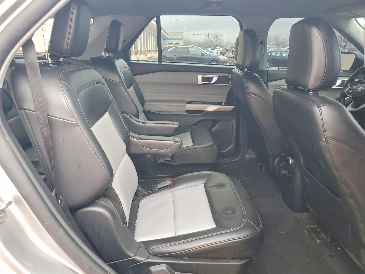 2023 FORD EXPLORER XLT photo 21