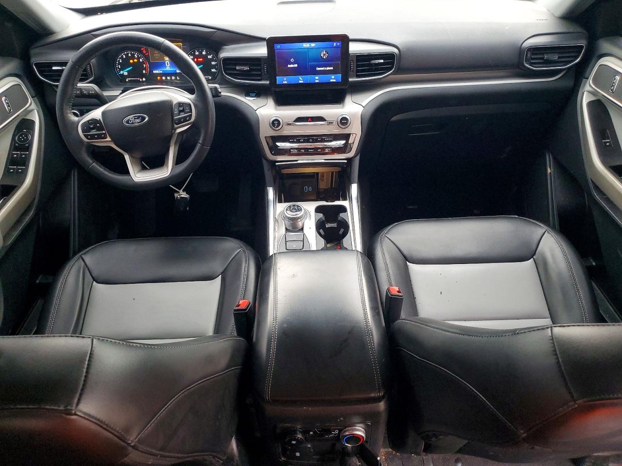 2023 FORD EXPLORER XLT photo 15