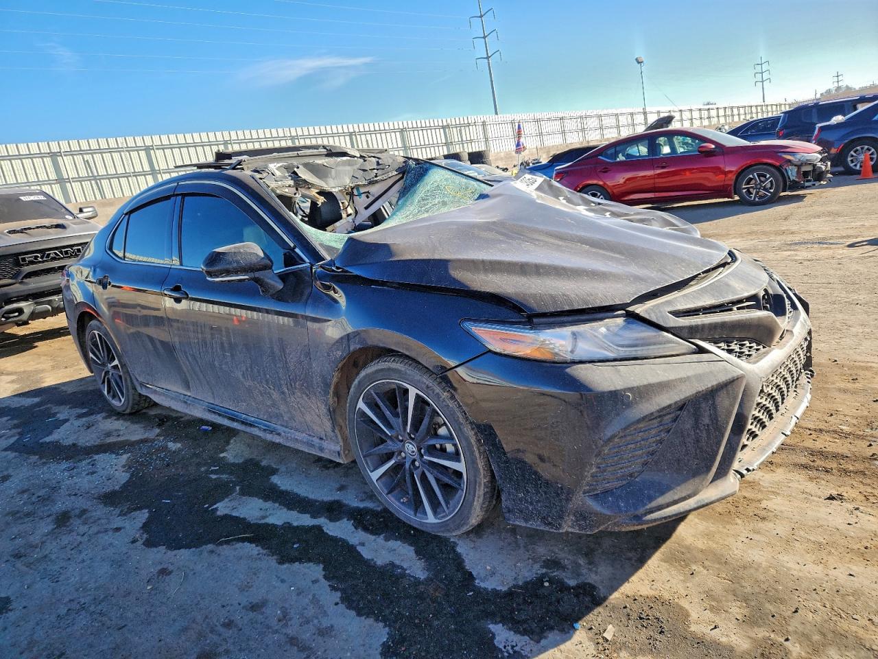 2018 TOYOTA CAMRY XSE photo 4