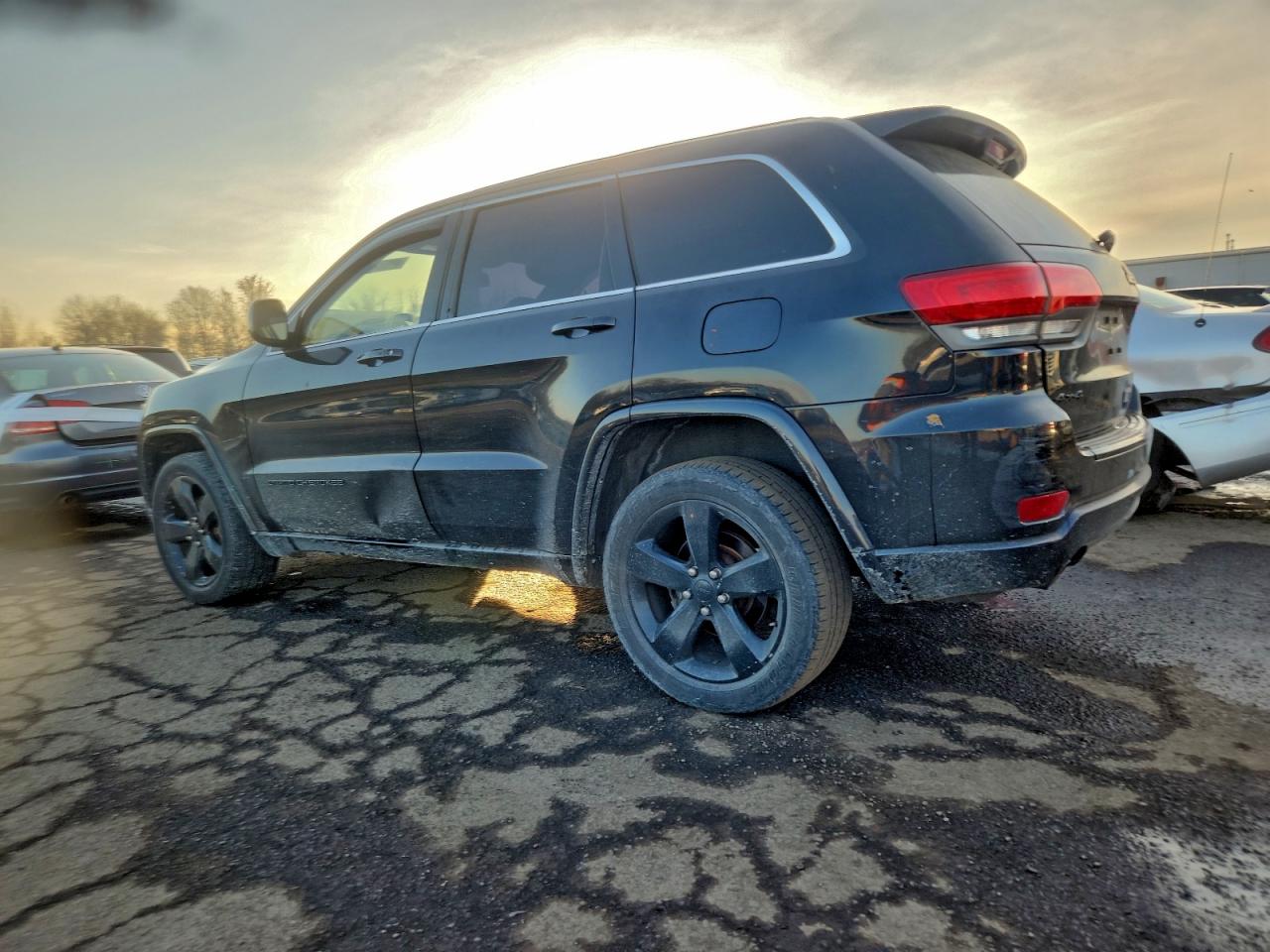 2014 JEEP GRAND CHEROKEE LAREDO photo 2