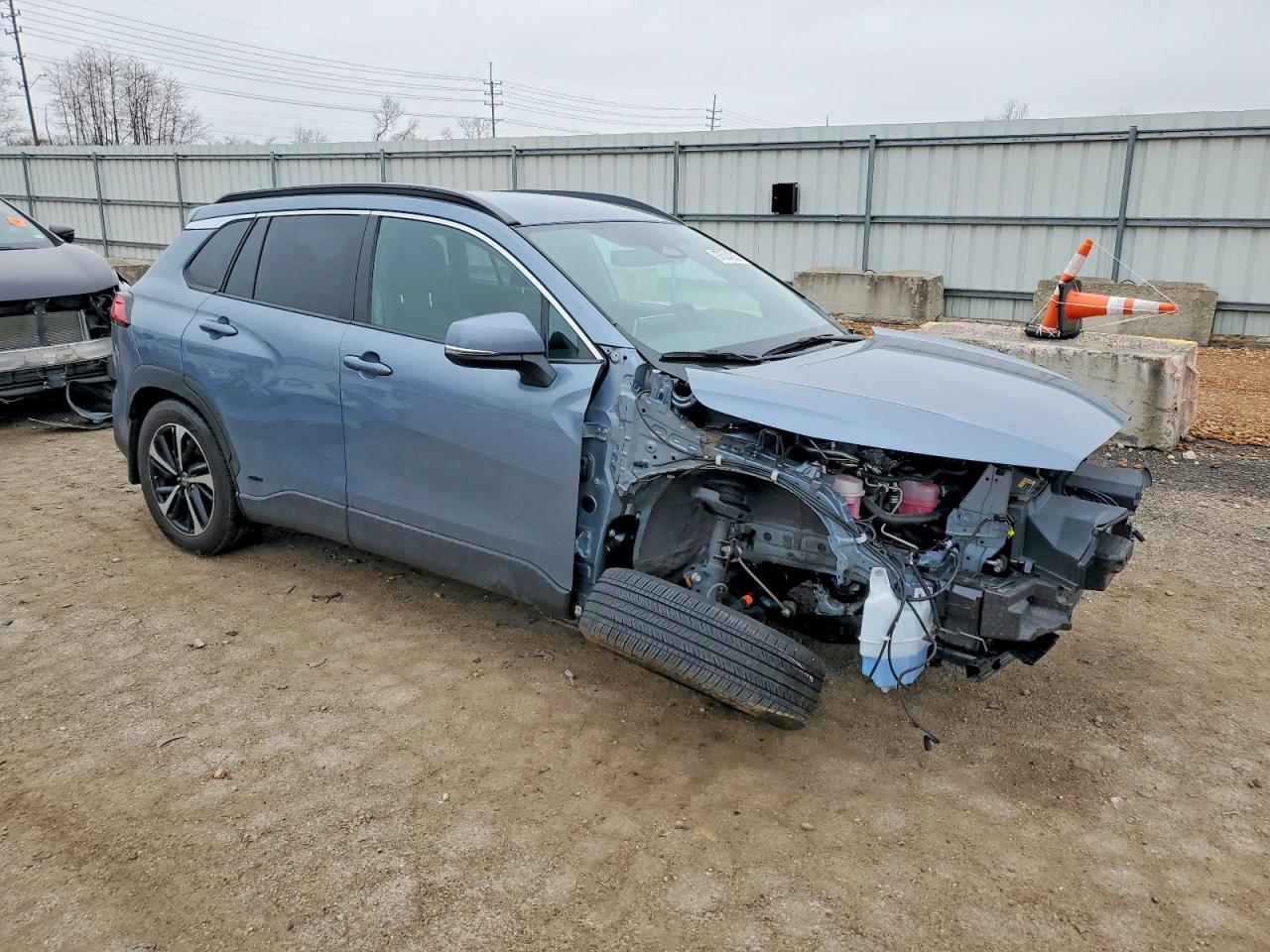 2023 TOYOTA COROLLA CROSS LE photo 4