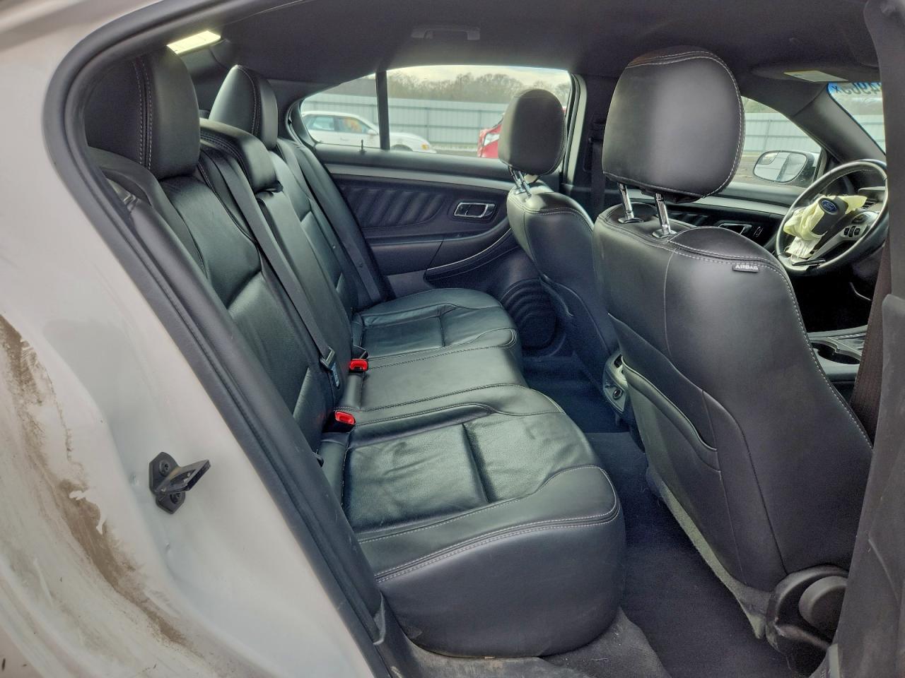 2019 FORD TAURUS SEL photo 10