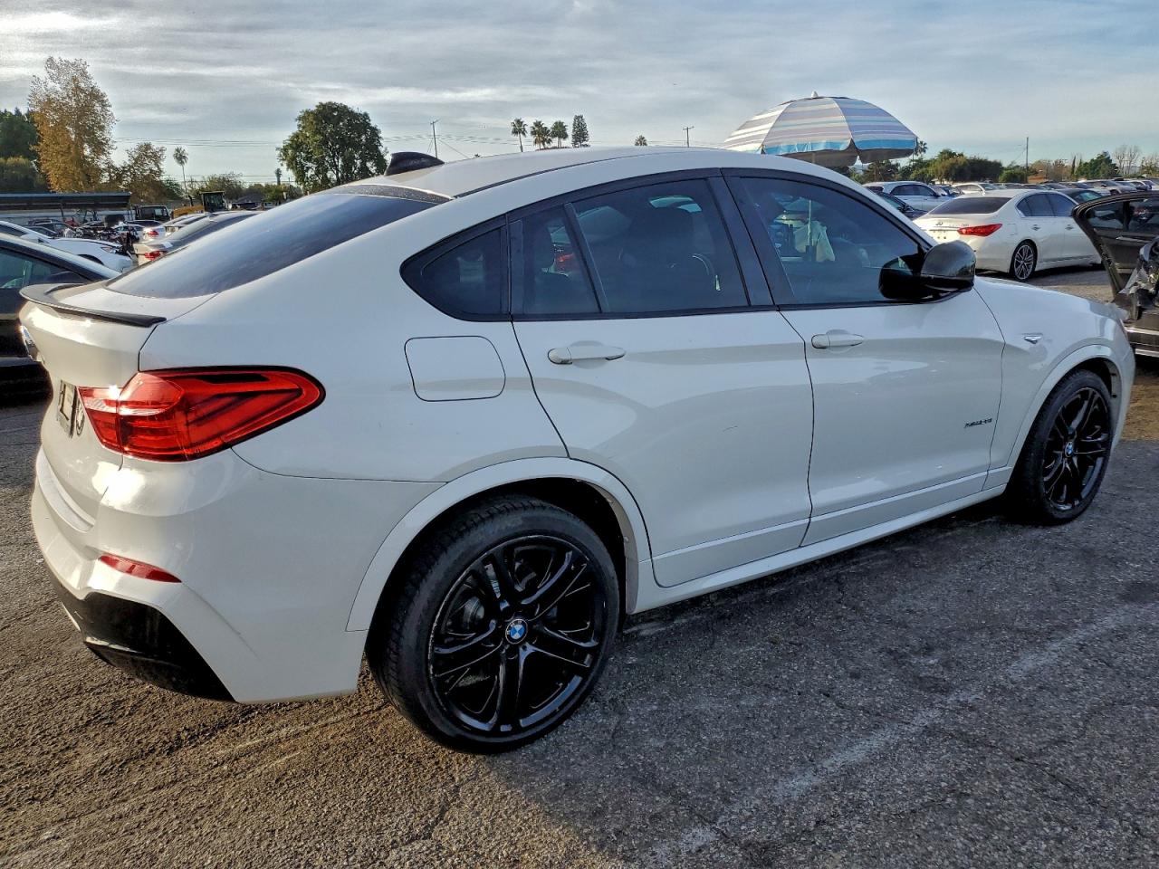 2016 BMW X4 XDRIVE28I photo 3