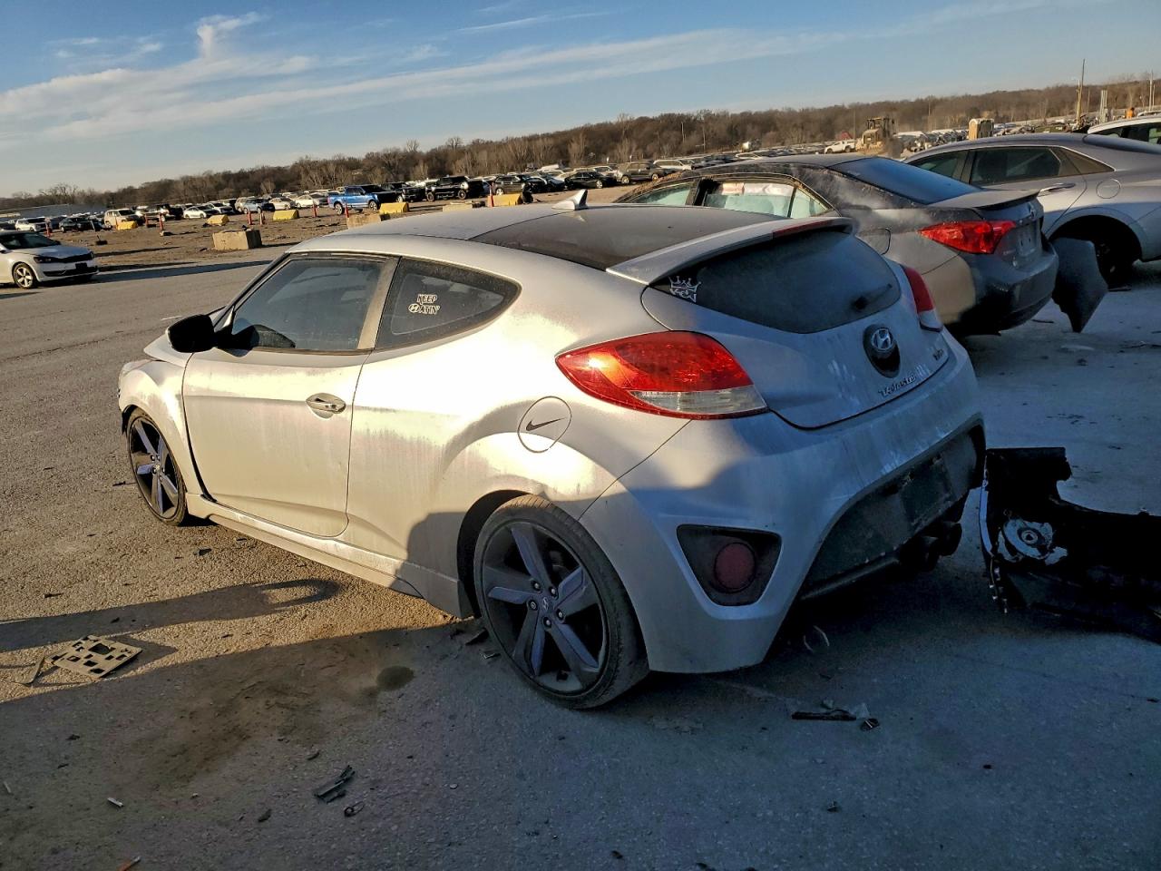 2013 HYUNDAI VELOSTER TURBO photo 2