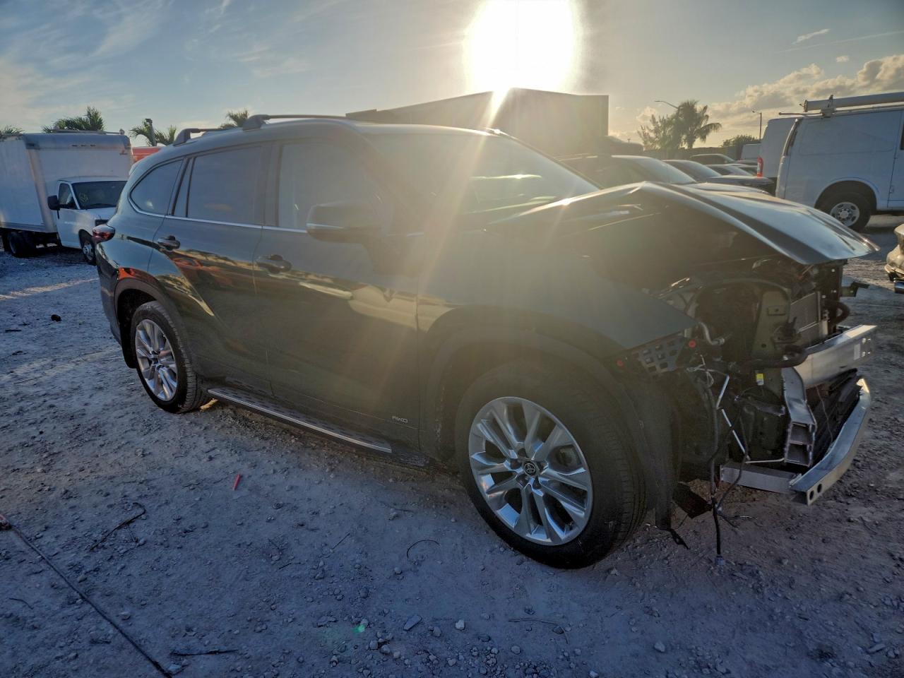2024 TOYOTA HIGHLANDER HYBRID LIMITED photo 4