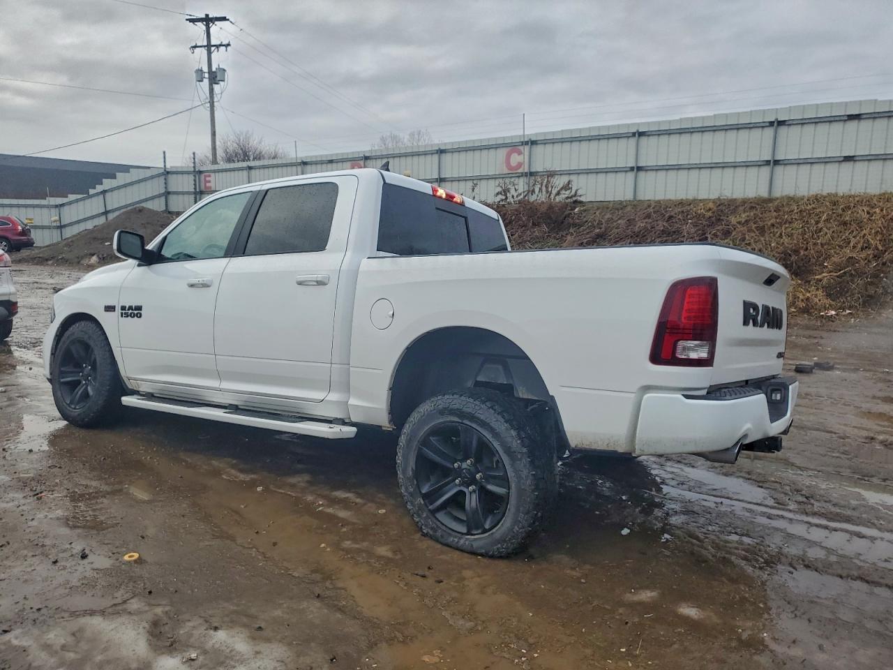 2018 RAM 1500 SPORT photo 2