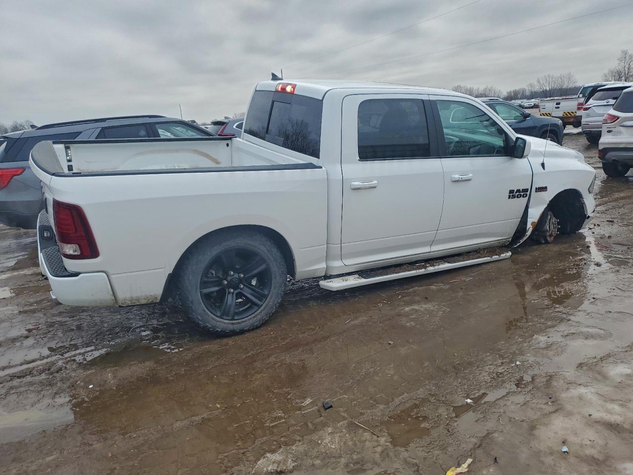 2018 RAM 1500 SPORT photo 3
