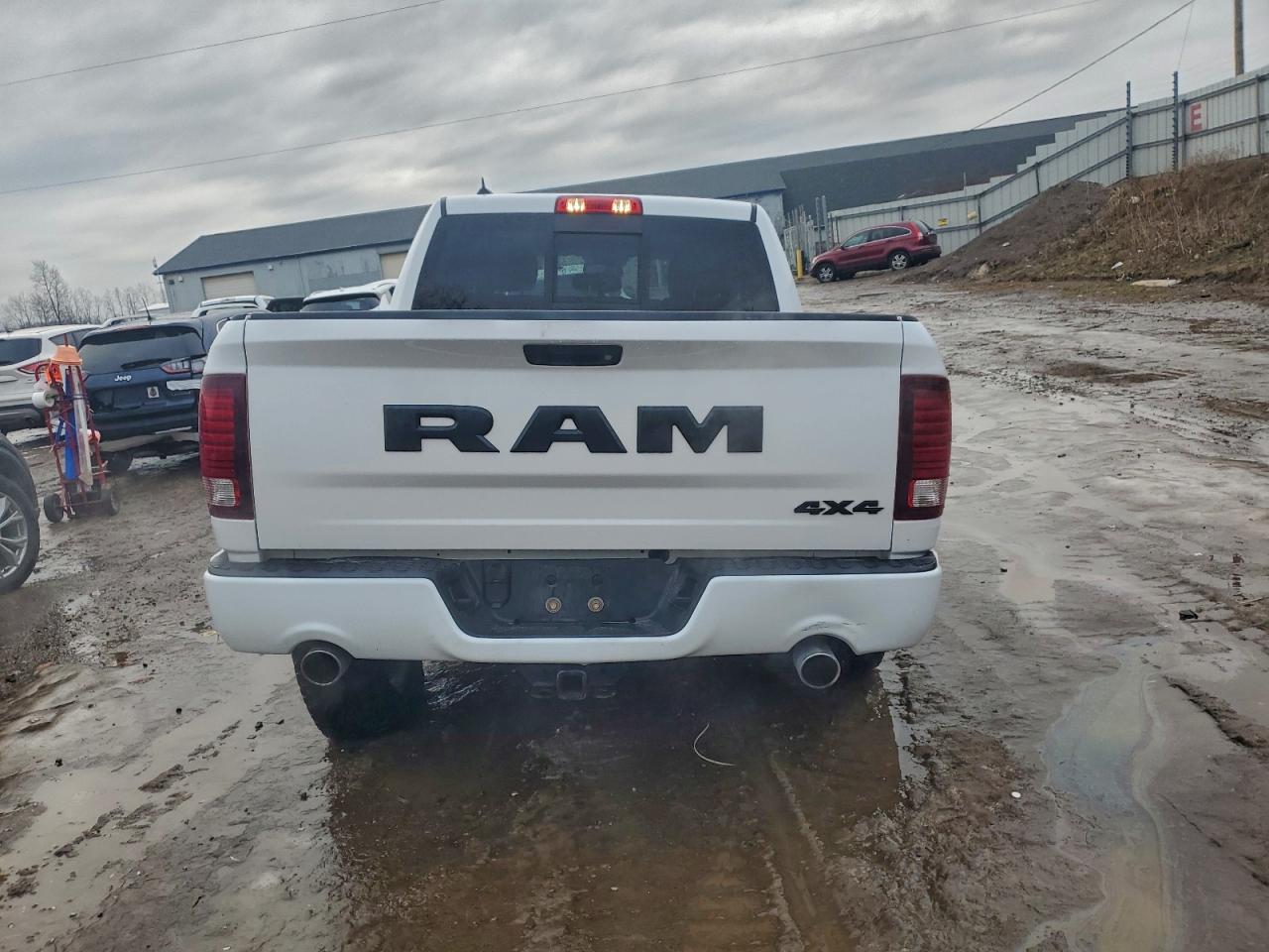 2018 RAM 1500 SPORT photo 6