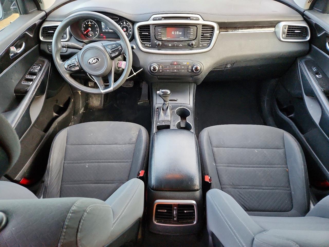 2016 KIA SORENTO LX photo 8