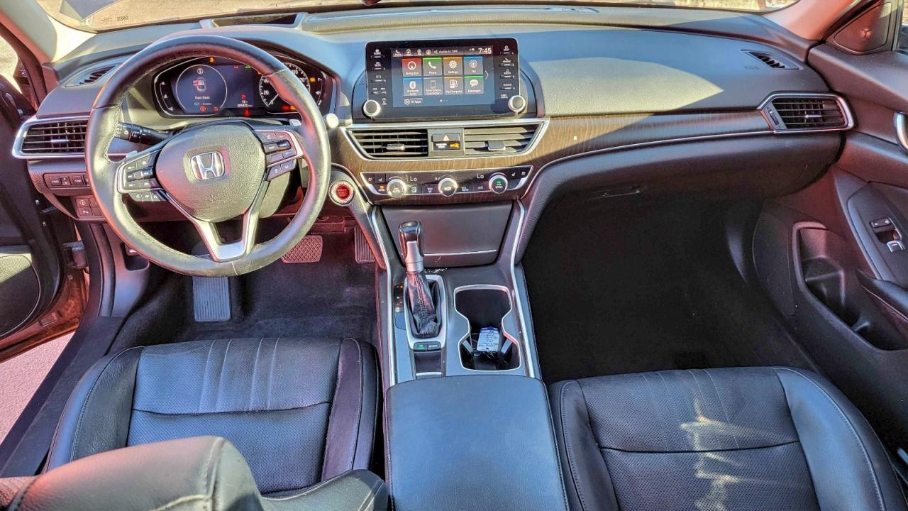 2018 HONDA ACCORD TOURING photo 9