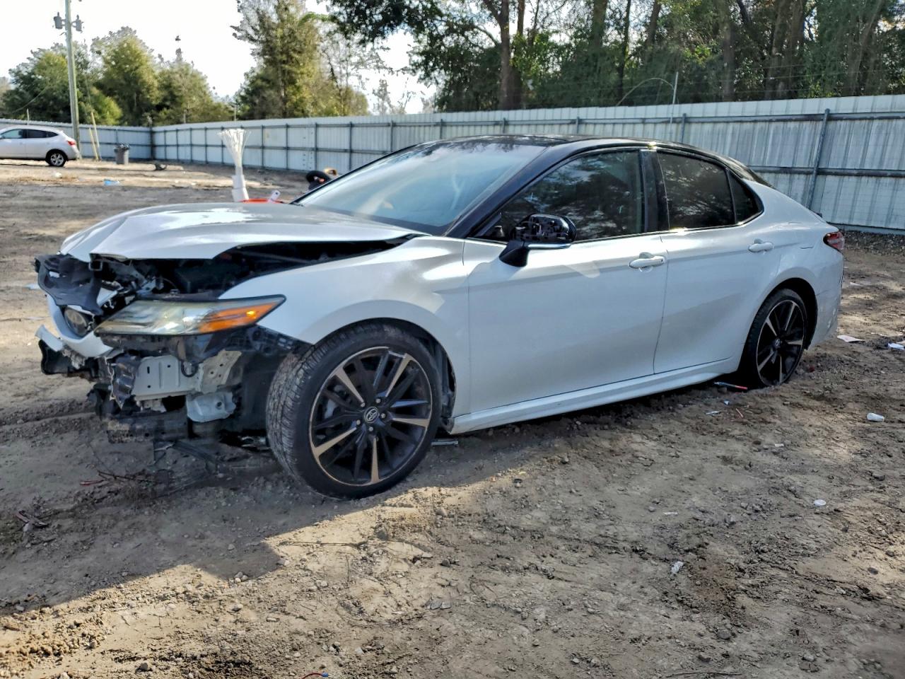 2019 TOYOTA CAMRY