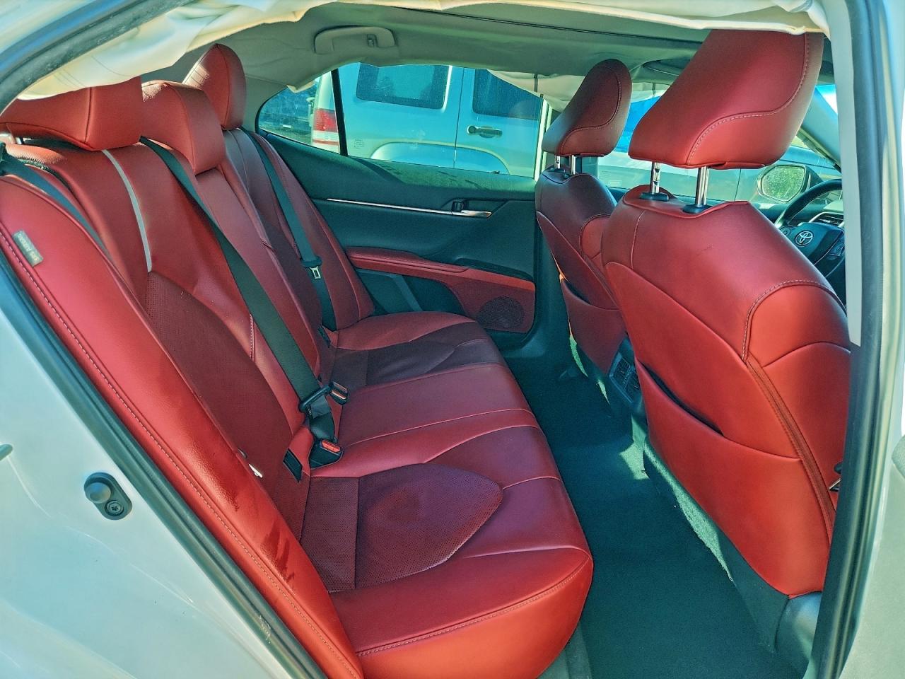 2019 TOYOTA CAMRY XSE photo 10