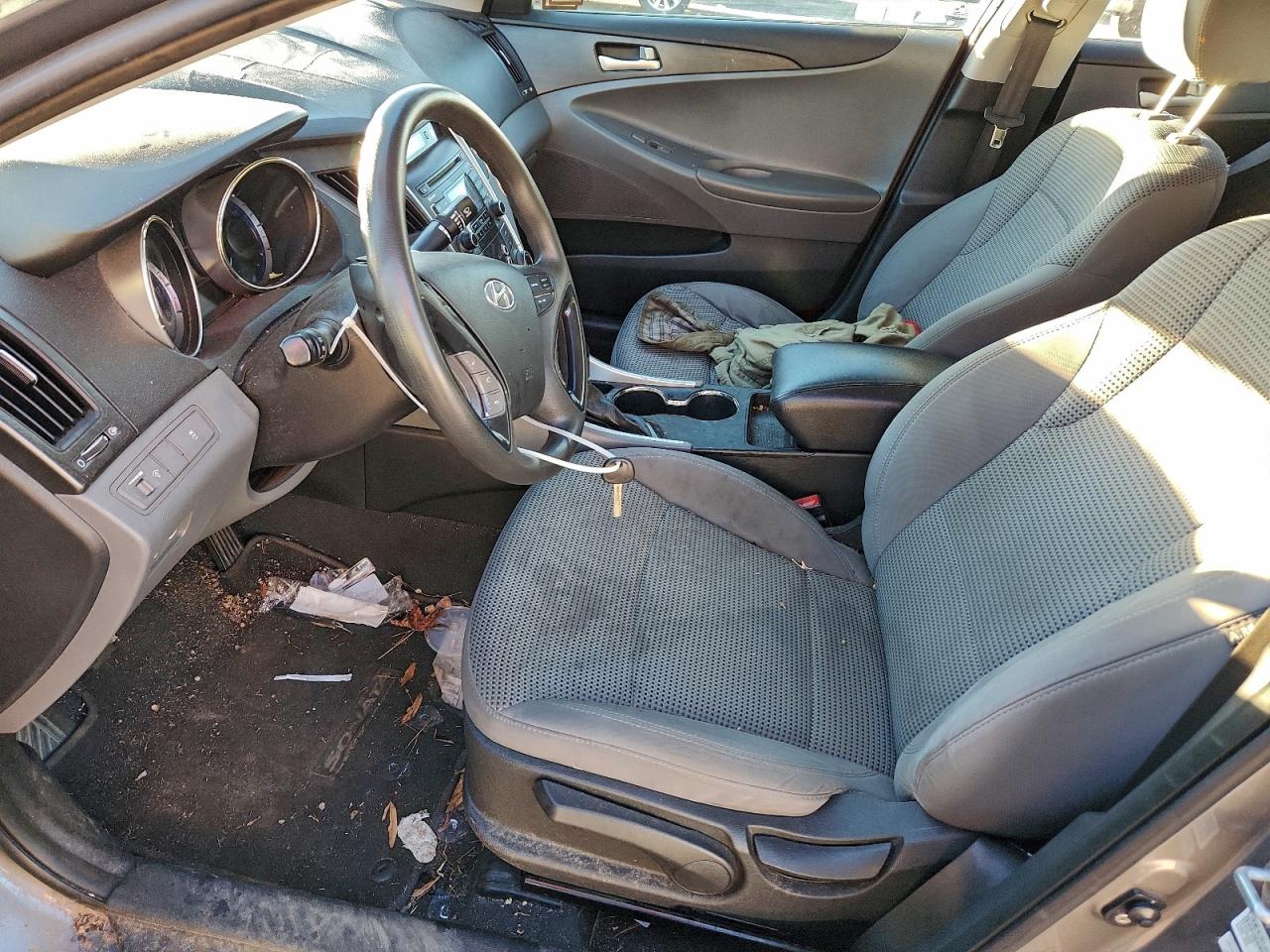 2011 HYUNDAI SONATA GLS photo 13