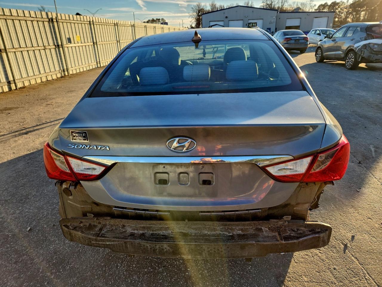 2011 HYUNDAI SONATA GLS photo 11