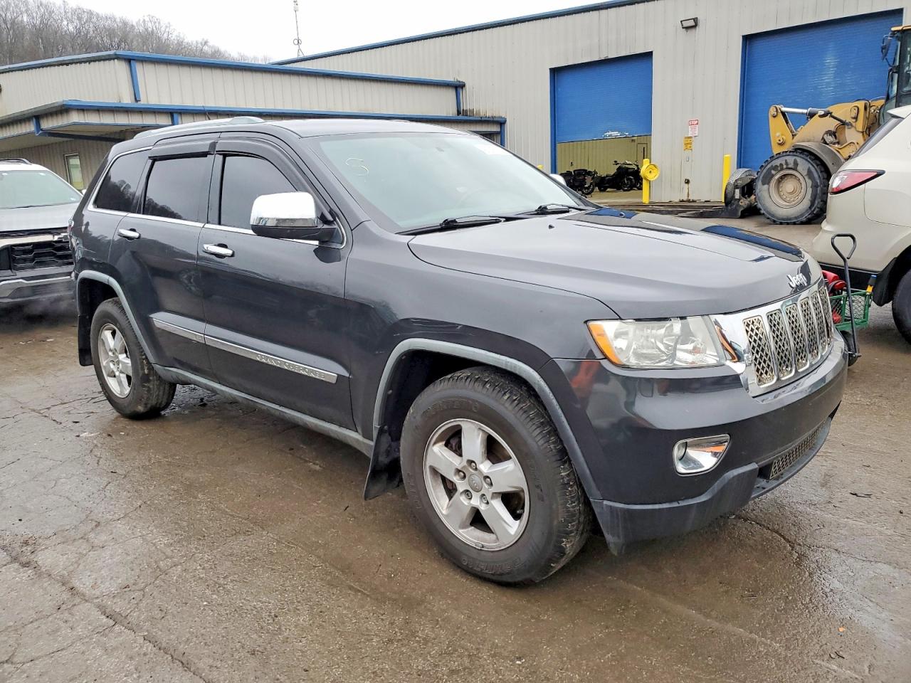 2011 JEEP GRAND CHEROKEE LAREDO photo 4