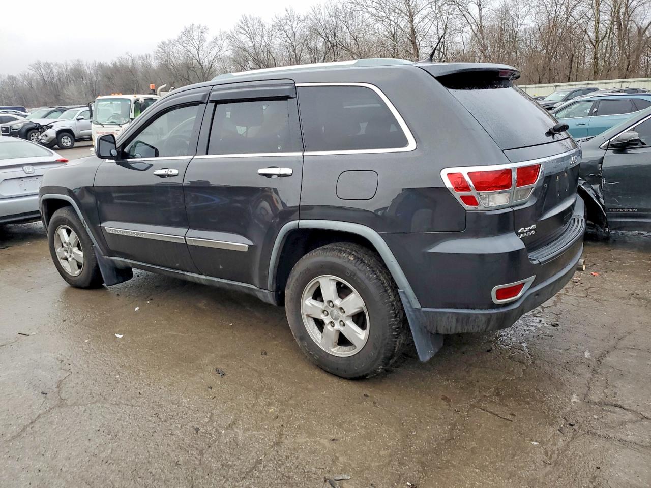 2011 JEEP GRAND CHEROKEE LAREDO photo 2