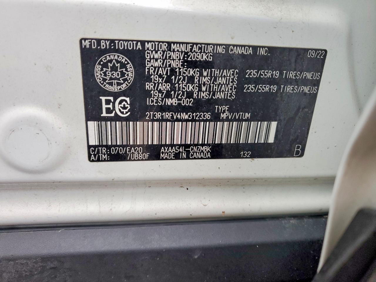 2022 TOYOTA RAV4 XLE photo 13