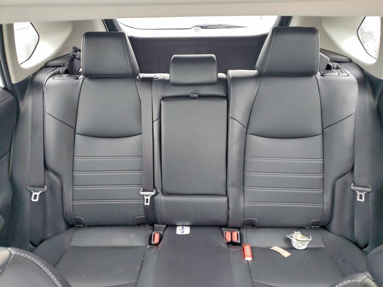 2022 TOYOTA RAV4 XLE photo 10