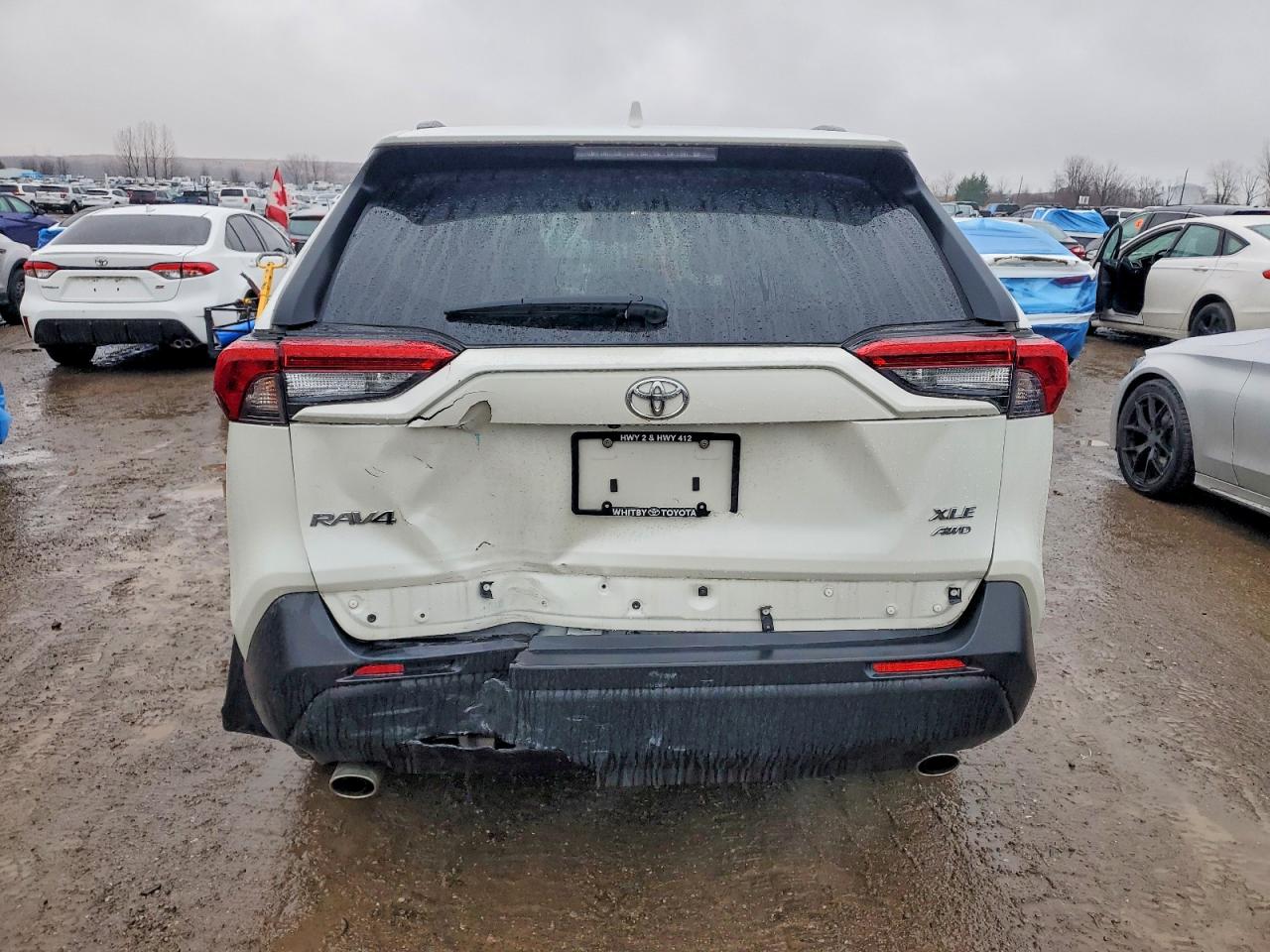2022 TOYOTA RAV4 XLE photo 6