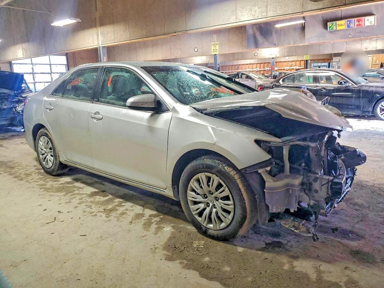 2013 TOYOTA CAMRY L photo 4