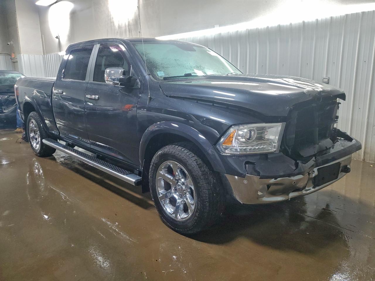 2015 RAM 1500 LARAMIE photo 10