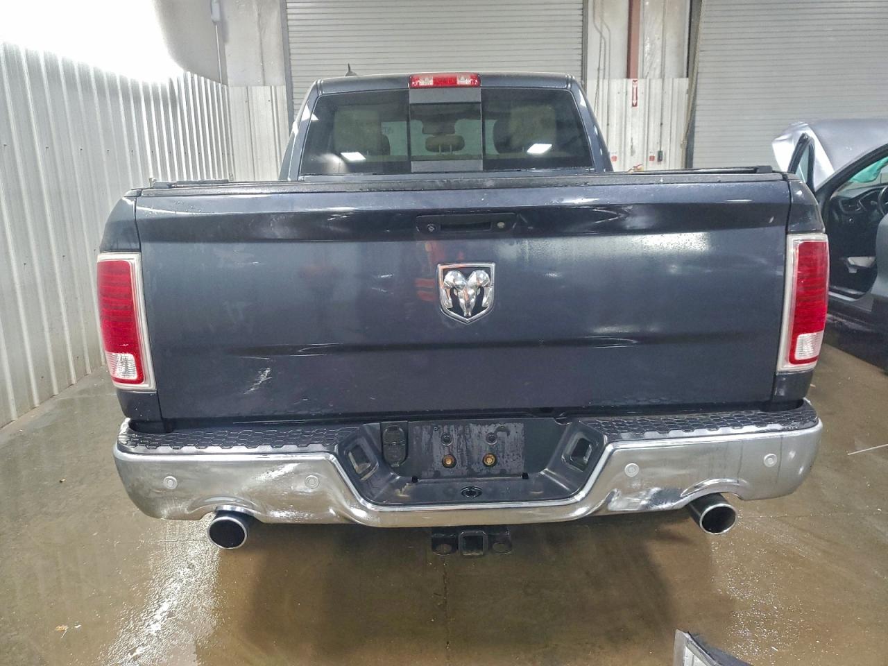 2015 RAM 1500 LARAMIE photo 16