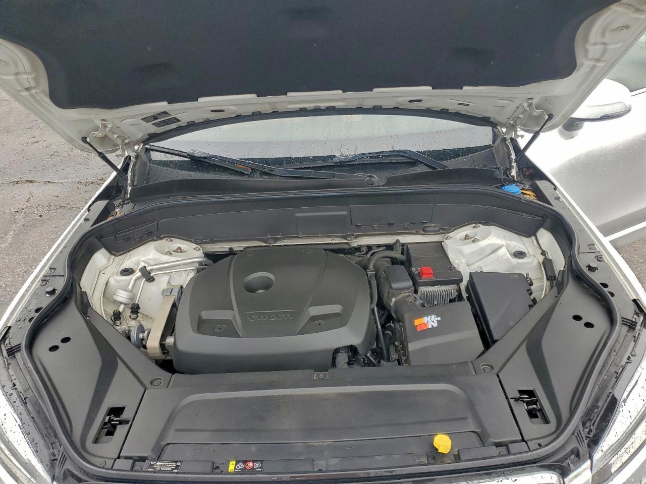 2016 VOLVO XC90 T6 photo 12