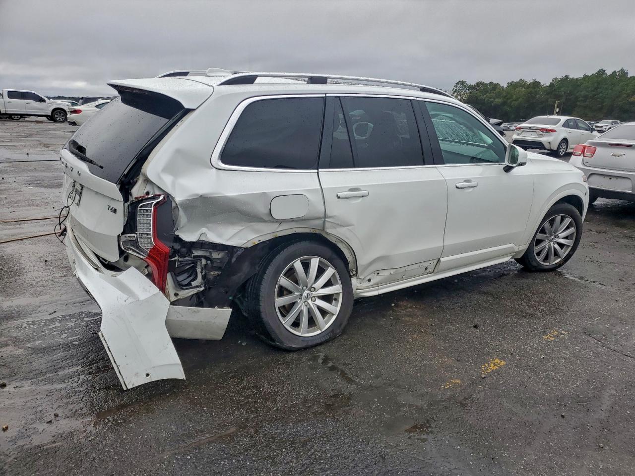 2016 VOLVO XC90 T6 photo 3