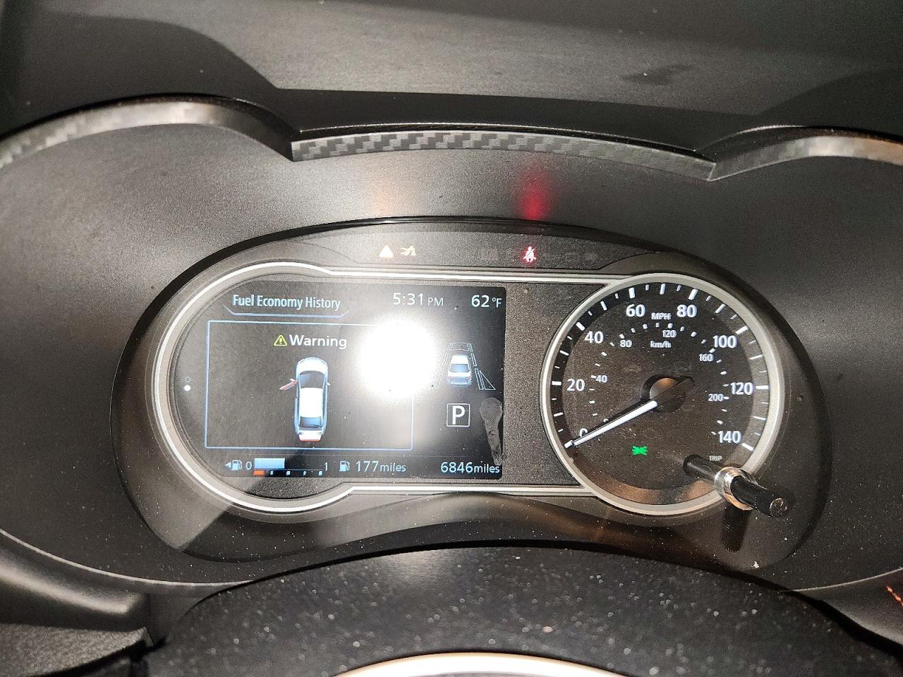 2025 NISSAN VERSA SR photo 9