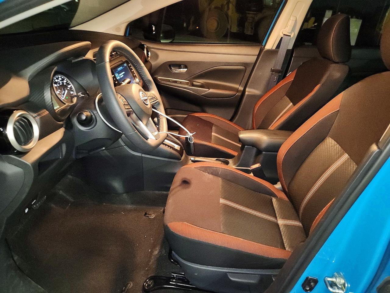 2025 NISSAN VERSA SR photo 7