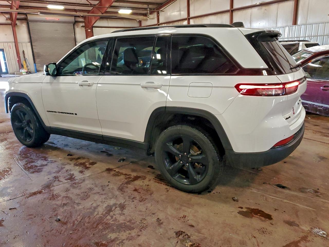 2023 JEEP GRAND CHEROKEE LIMITED photo 2