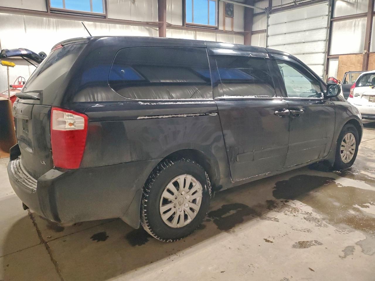 2009 KIA SEDONA LX photo 3