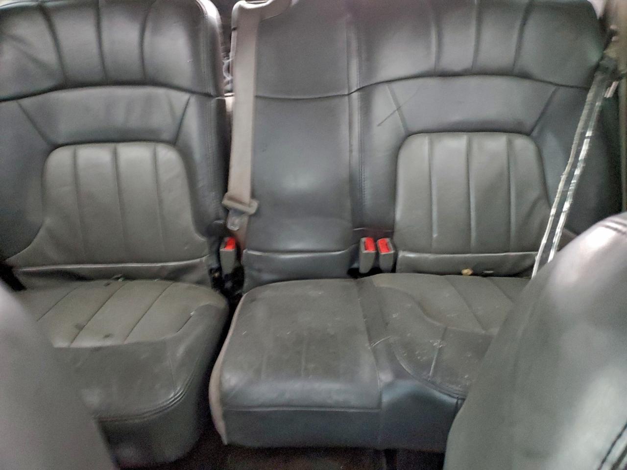2004 GMC ENVOY photo 11