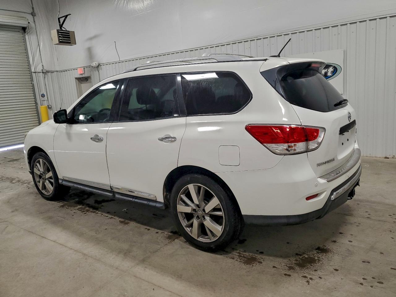 2013 NISSAN PATHFINDER S photo 2