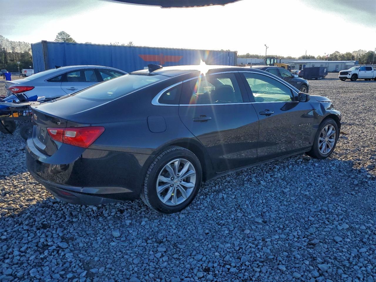 2023 CHEVROLET MALIBU LT photo 3