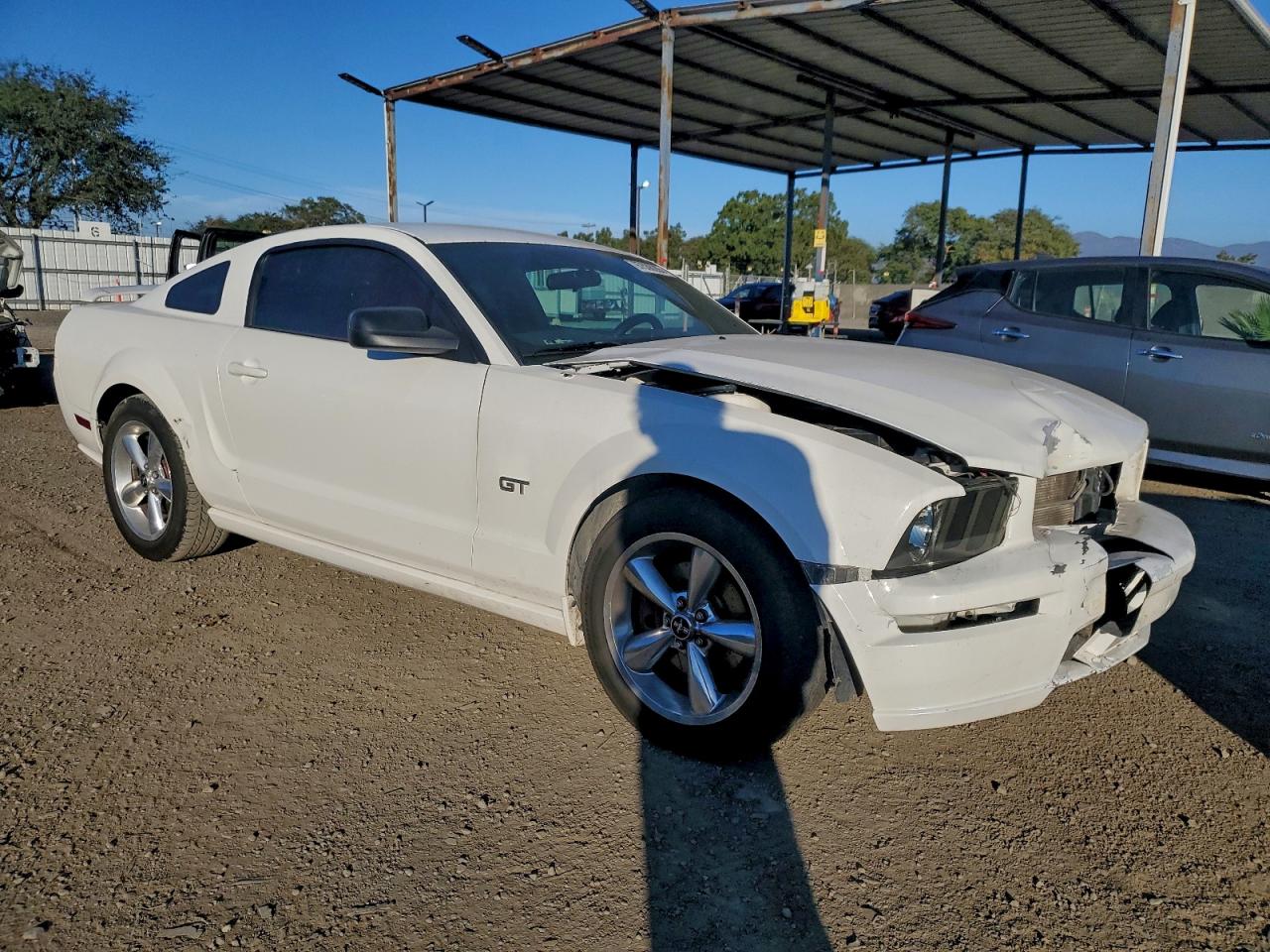 2006 FORD MUSTANG GT photo 4