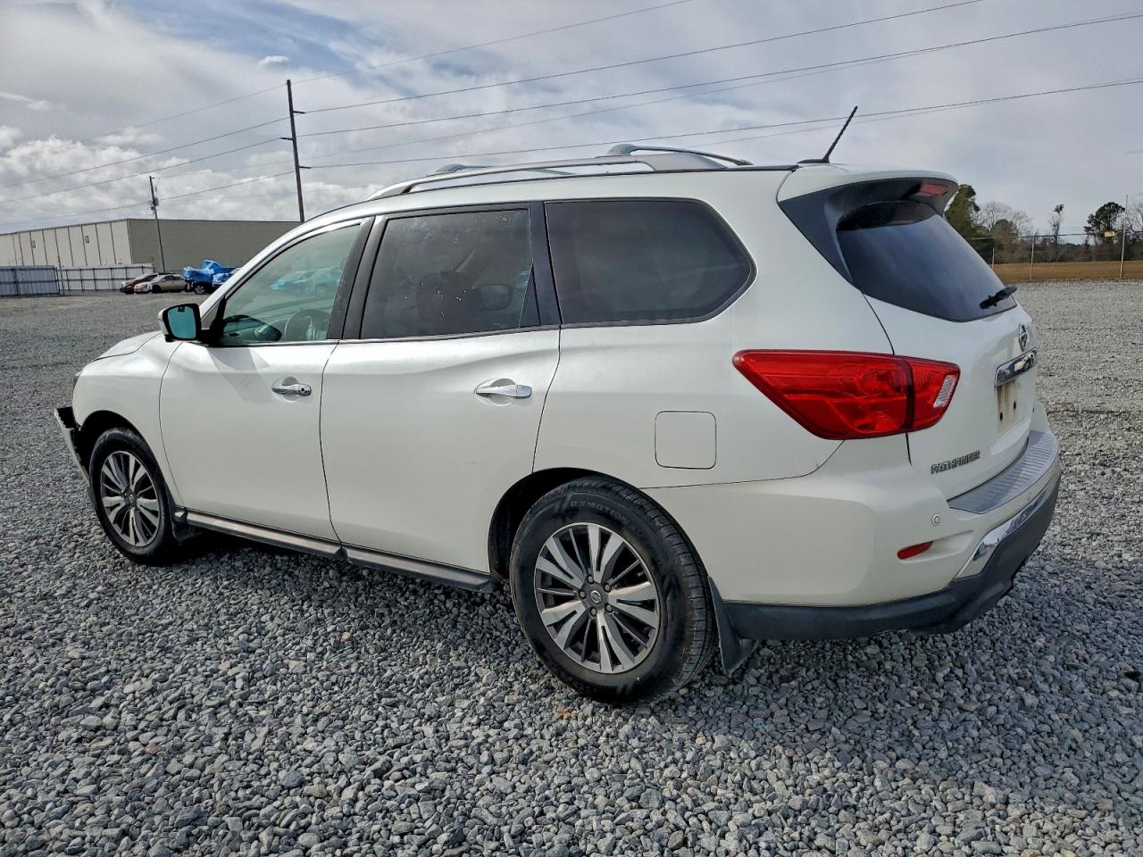 2017 NISSAN PATHFINDER S photo 3