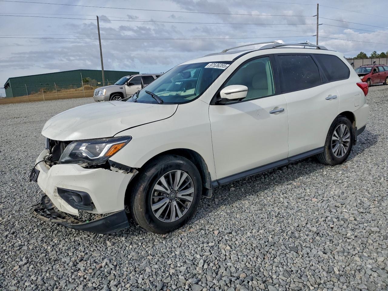 2017 NISSAN PATHFINDER