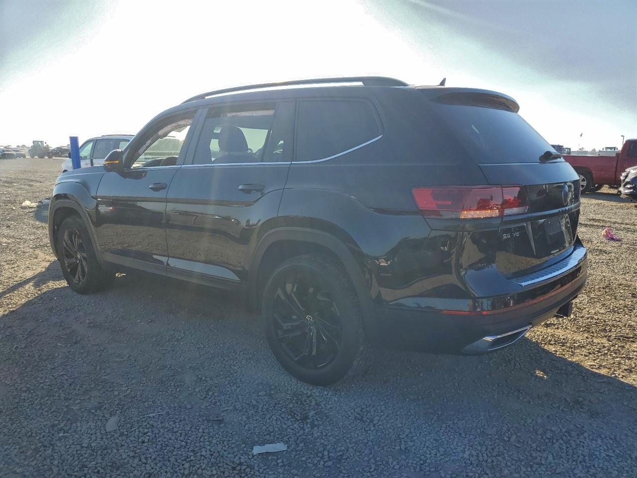 2023 VOLKSWAGEN ATLAS SE photo 2
