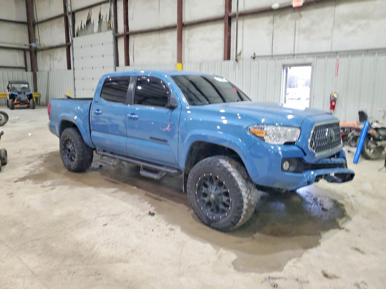 2019 TOYOTA TACOMA DOUBLE CAB photo 4