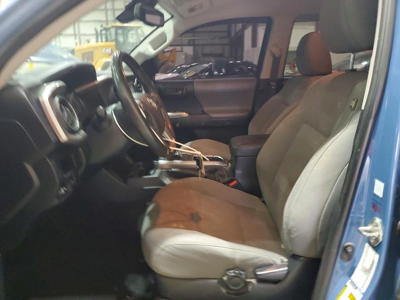 2019 TOYOTA TACOMA DOUBLE CAB photo 7