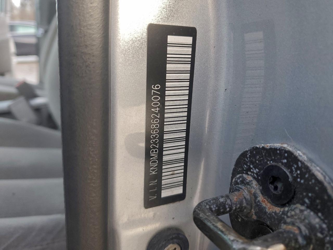 2008 KIA SEDONA EX photo 37