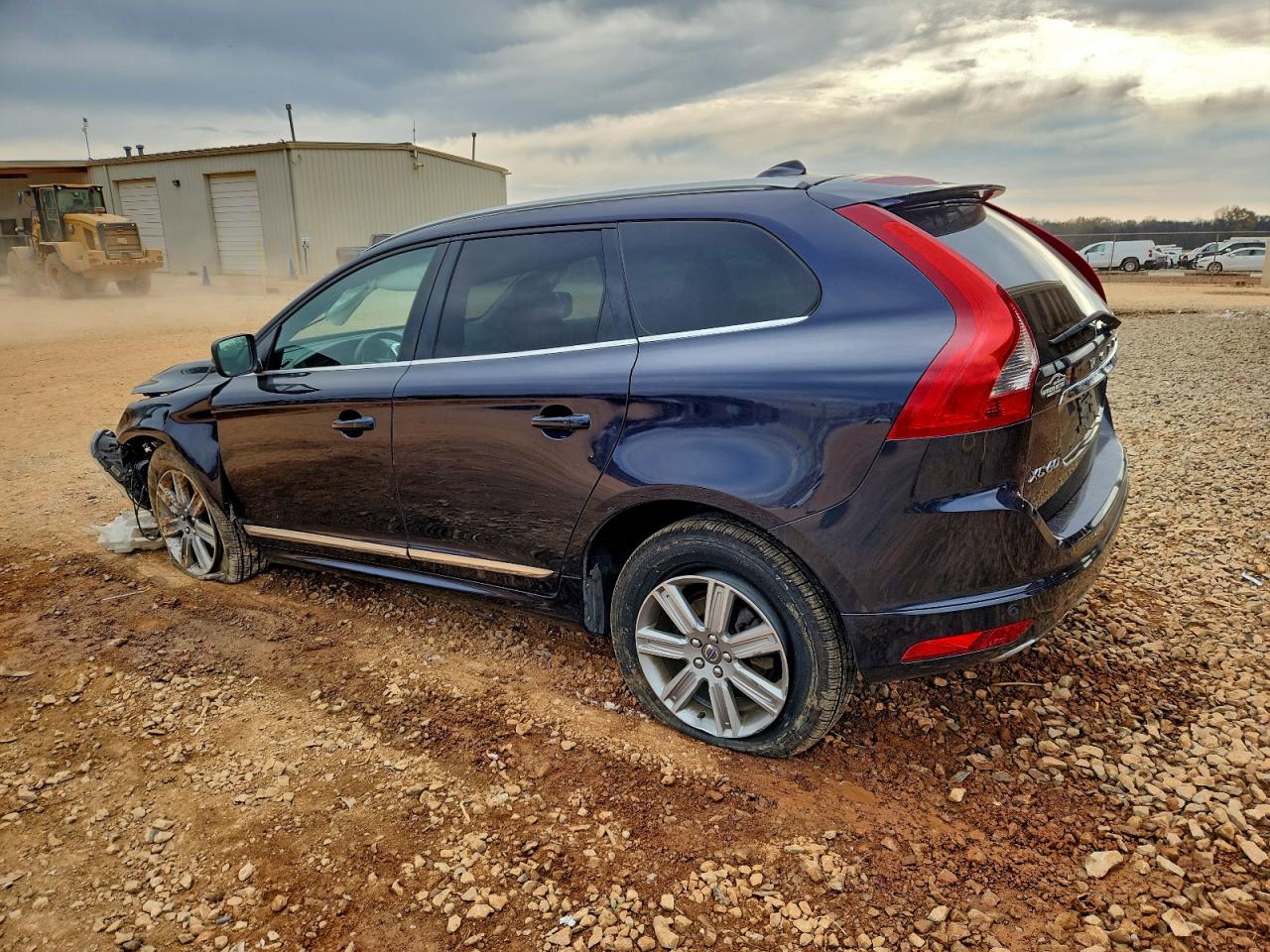 2016 VOLVO XC60 T6 PREMIER photo 3