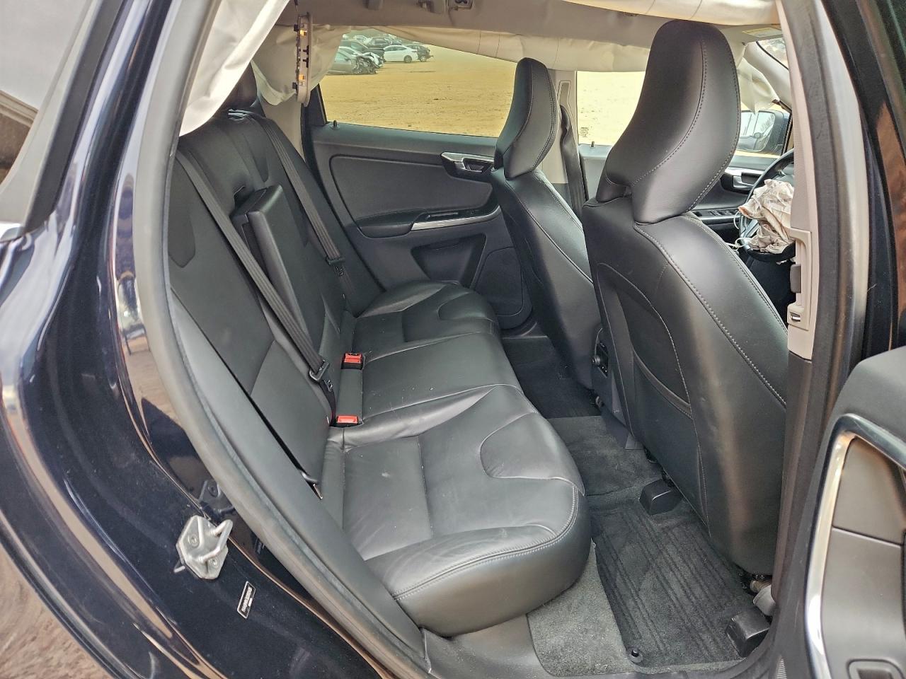 2016 VOLVO XC60 T6 PREMIER photo 21
