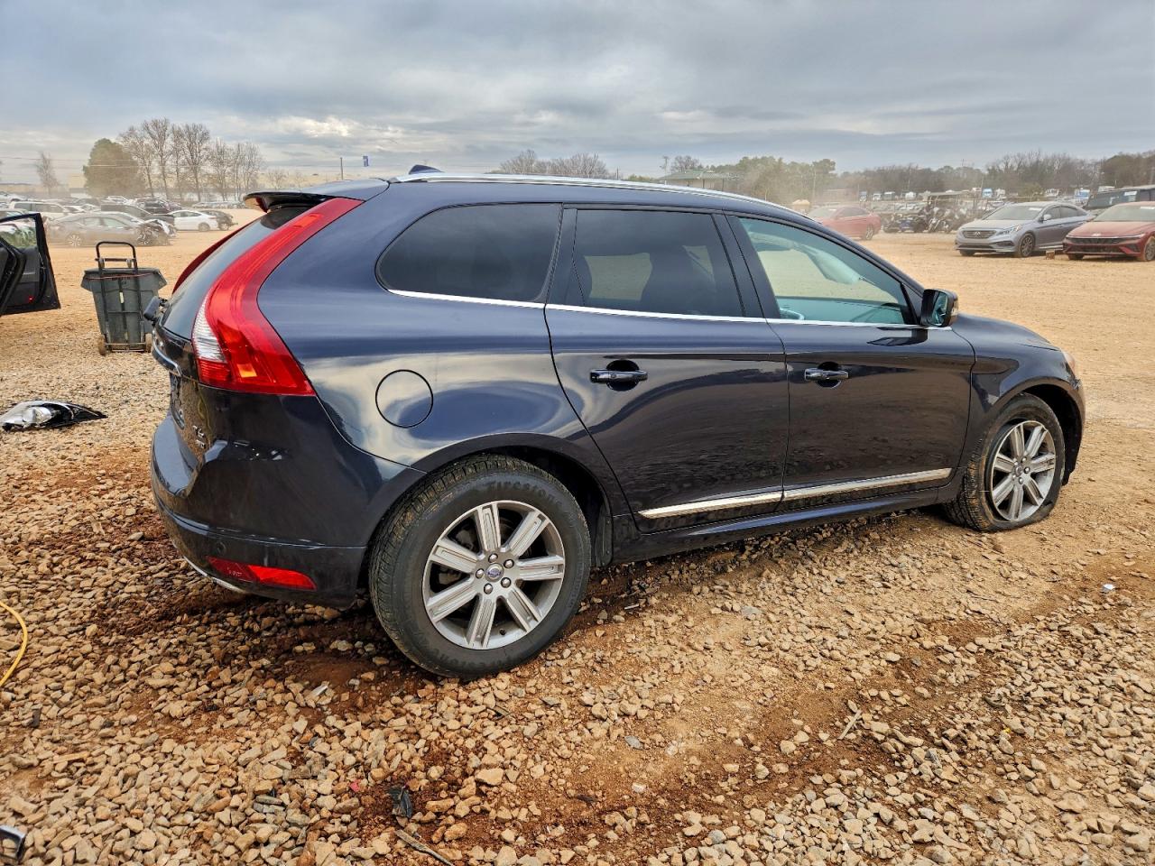 2016 VOLVO XC60 T6 PREMIER photo 5