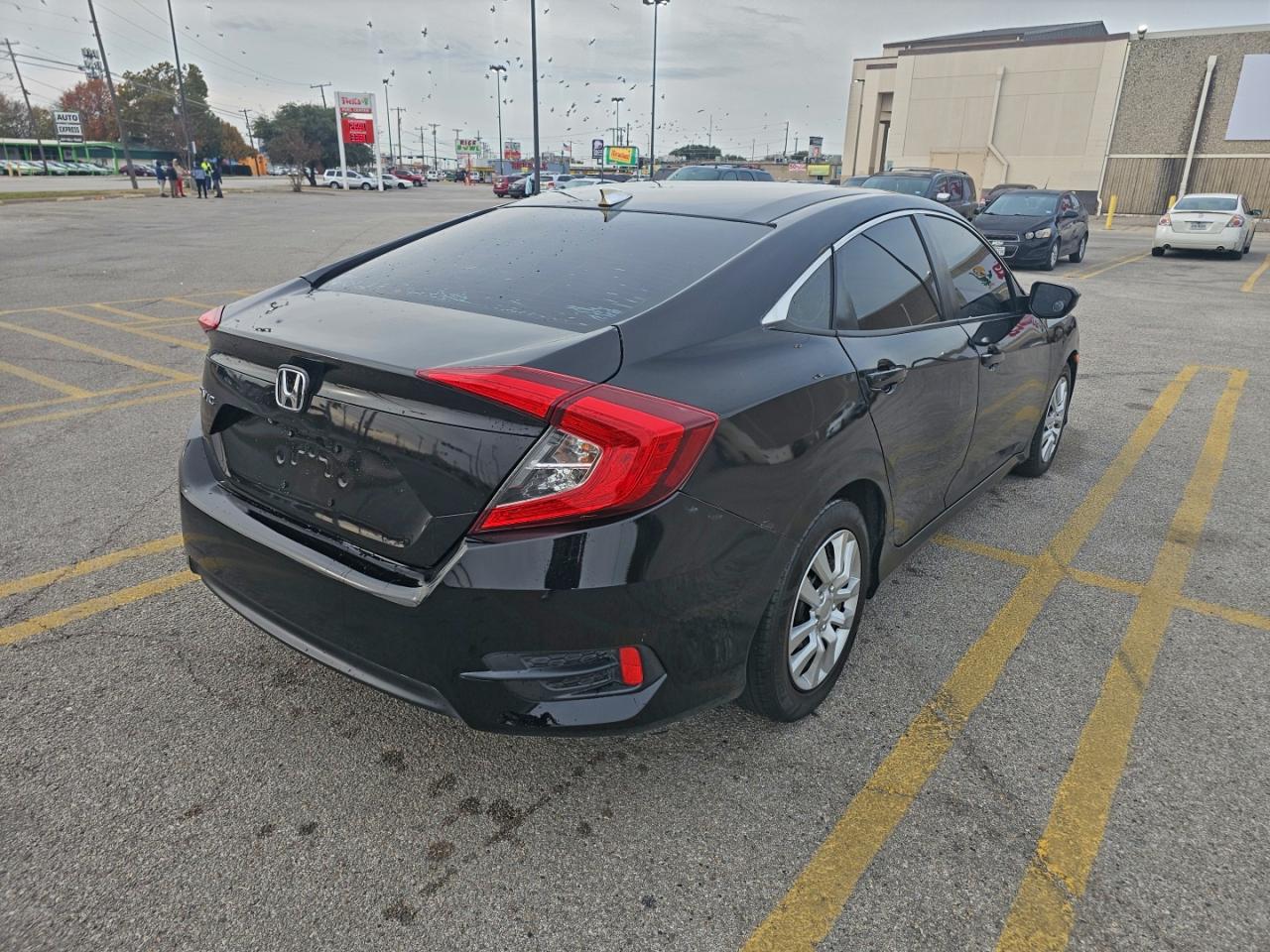 2016 HONDA CIVIC LX photo 4