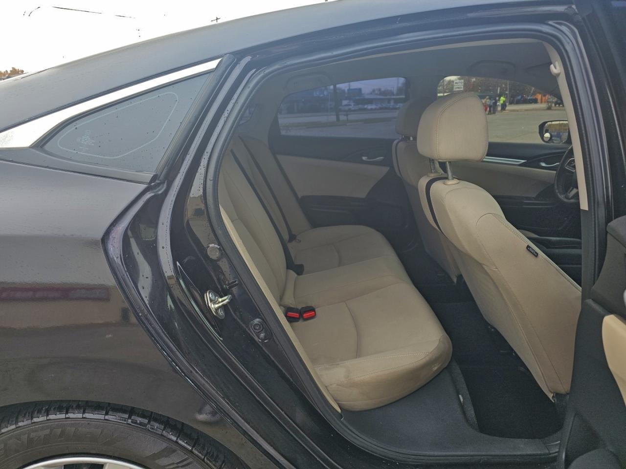 2016 HONDA CIVIC LX photo 6